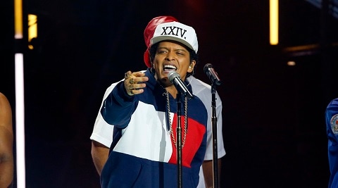 Bruno Mars opens AMAs, twenty one pilots wins 1st award