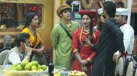 bigg boss, bigg boss 10, swami om, manveer gurjar, manoj punjabi, mona lisa, indiawale, celebrities