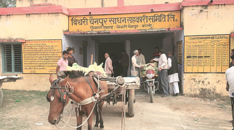 demonetisation, rs 500 ban, rs 1000 ban, seeds demad, fertilizers demand, up farming, uttar pradesh farmers, rabi crop, Bareilly district, PACS, no money, cash crunch, indian express news, india news