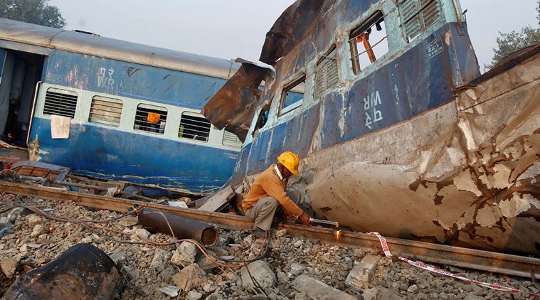 indore, indore-patna express, kanpur, train accident, indore train accident, patna train accident, UP train accident, kanpur train derail, indore patna express train derail, train accident today, derailment, train derailment, patna train derailed, india news, indian express, indian express news