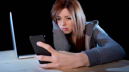 Working on mobile devices from home may affect family life: Study