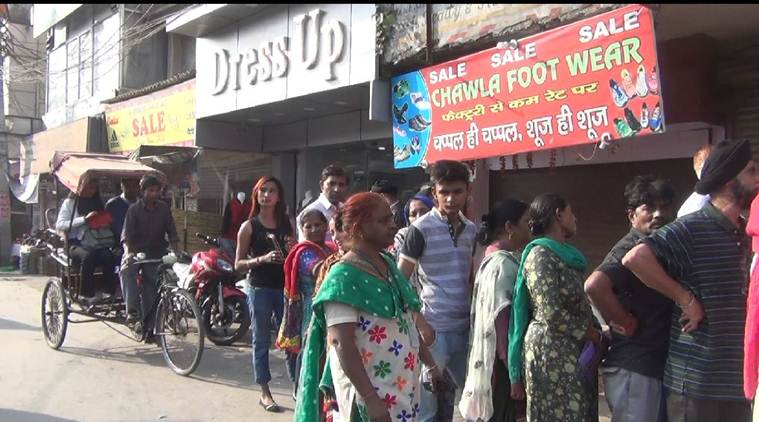 demonetisation, note ban, ban on 500 and 1000 rupees, transgenders, hijras, effect of demonetisation on transgenders, ID cards of transgenders, India news,