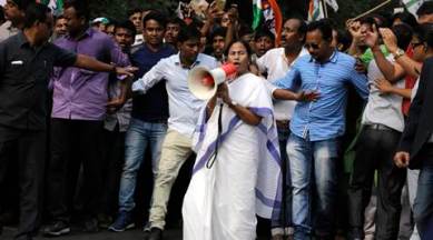 mamata banerjee, narendra modi, pm modi, demonetisation, demonetisation bandh, bharat bandh, mamata rally, mamata protest, modi house, politics, dictator modi, no money, cashless economy, indian express news, india news