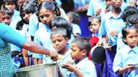 meal480 Mid day meal scheme, mid day meal, ppor quality food, stop meals, 207 schools, india news, indian express