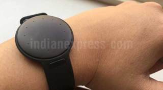 Misfit Shine 2, Misfit, Misfit wearables, Misfit Shine 2 review, Misfit Shine 2 full review, Misfit Shine 2 specs, Misfit Shine 2 features, Misfit Shine 2 India, Misift Amazon, Misfit Amazon India