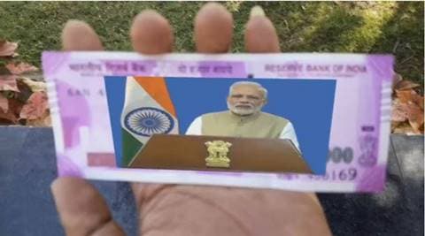 Twitterati’s new Rs 2000 note craze moves beyond selfies, to scanning it!