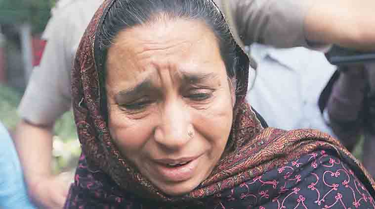 najeeb ahmad, missing jnu student, jnu missing student, missing jnu scholar, jnu scholar missing, akhilesh yadav najeeb family, najeeb family, missing jnu student akhilesh, india news