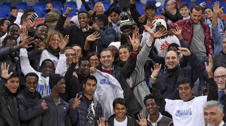 Napoli, Napoli vs Lazio football match, migrants, refugees, Naples Mayor, Luigi de Magistris, football, sports