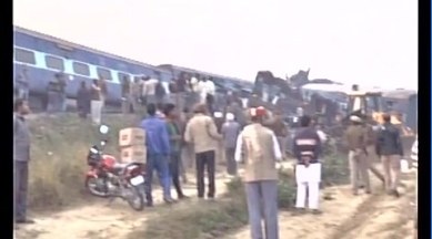 kanpur, patna indore train, train accident, suresh prabhu, railway minister, train accident deaths, kanpur train accident, indore express train accident, suresh prabhu railway minister