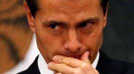 Mexican president defends energy reform from leftist's attacks