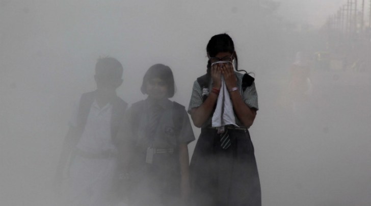 Delhi air pollution: Delhi-NCR schools declare holiday, cancel events ...