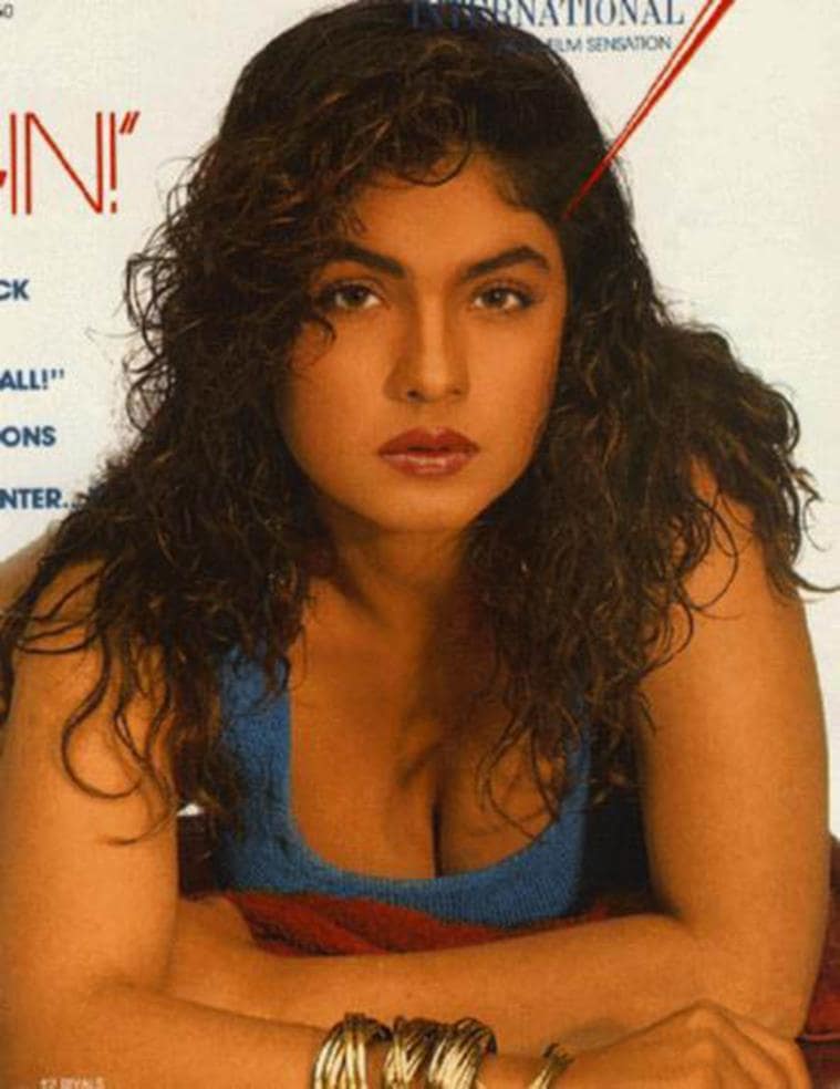 Pooja bhatt hot sale bikini