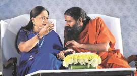 rs 500, rs 1000, rs 500 ban, rs 1000 ban, banks open, ramdev, money to terrorists, maoist fund, RBi, arun jaitley, atm closed, rs 2000 note, new 500 notes, black money, gold price hike,money value, indian express news, india news, latest news