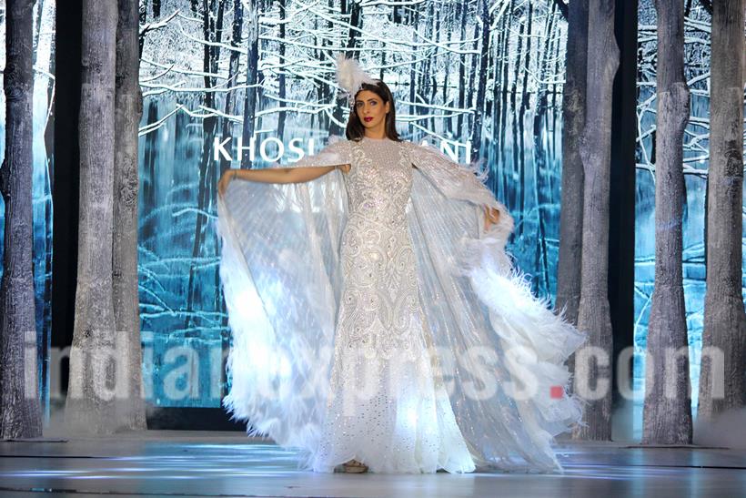 shweta bachchan nanda, shweta bachchan nanda ramp walk,