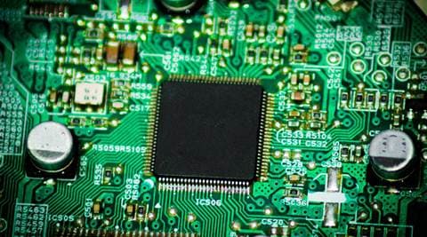 Semiconductor-free microelectronic device allows high power ...