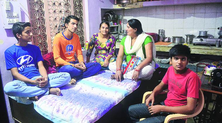 woman bouncer, delhi woman bouncer, women bouncer, women bodyguard, Mithilesh, india news, delhi news, indian express news, a day in life of woman bouncer
