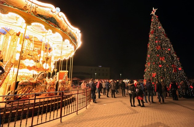 Christmas, Christmas 2016, merry christmas, x mas, x mas 2016, Merry Christmas 2016, Christmas celebrations, Christmas celebrations photos, Christmas photos, Christmas vatican, Christmas pictures, India Christmas, Pakistan Christmas, Iraq Christmas, china Christmas, indian express,