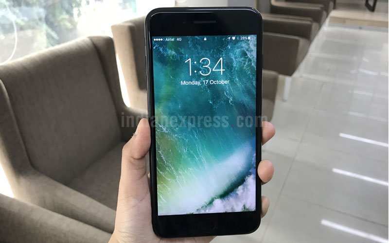 Apple Working On 5 Inch Iphone 7s With Vertical Dual Camera System Report Technology News The Indian Express