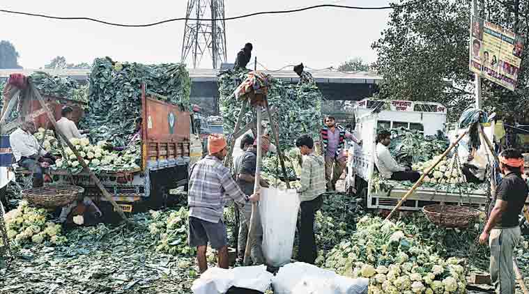 demonetisation, modi, pm modi, narendra modi, india demonetisation, currency ban, old currency, 500 note ban, 1000 note ban, agricultural produce market committee, wholesale market, wholesale market, atms, demonetisation effect, indian express, national news, india news