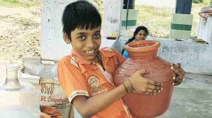 Viswanathan Anand encourages world's second youngest chess Grandmaster R  Praggnanandhaa- The New Indian Express