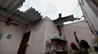 vardah, tamil nadu vardah, chennai vardah, cyclone vardah, vardah damage, tamil nadu cyclone damage, government team vardah