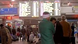 Trains and flights continue to see delays due to the foggy weather condition in north India. On Saturday, two flights at the airport were canceled, while several trains reported delays in the Ambala division of the Northern railway. Railway officials said while all the Shatabdi trains operating between Chandigarh to Delhi arrived and departed on time, several other trains in the division were delayed due to the foggy weather. One Chandigarh-bound train was also delayed due to the fog. At Chandigarh International Airport, two flights were canceled and airport officials said that all the flights operated normally “with some delay”. The delayed flights were of Jet Airways and IndiGo. Both flights were delayed by around one hour.