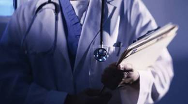 Goa Chief Minister Manohar Parrikar, IMA Goa president Medha Salkar, Woman Assuated doctor in Goa, Woman Assaulted doctor in Goa, Latest news, India news, Dr Babu Redkar,