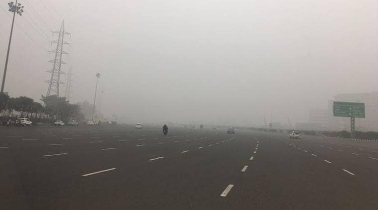 fog, trains delayed, delhi fog, delhi trains delayed, delhi weather, delhi temperature, delhi weather update
