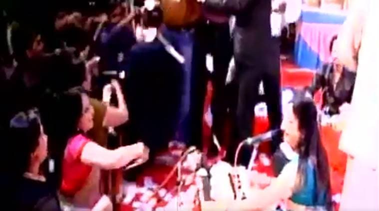 folk-singer-gujarat_759_ani