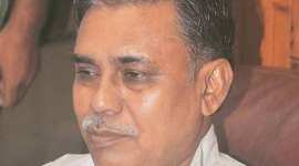 gaya-charan-dinkar-480 Gaya Charan Dinkar, BSP MLA Gaya Charan Dinkar, BSP MLA Dinkar, shoe hurled on Dinkar, note ban, criticising note ban, demonetisation, demonetisation crtiticism, BSP, Agra, Indian Express