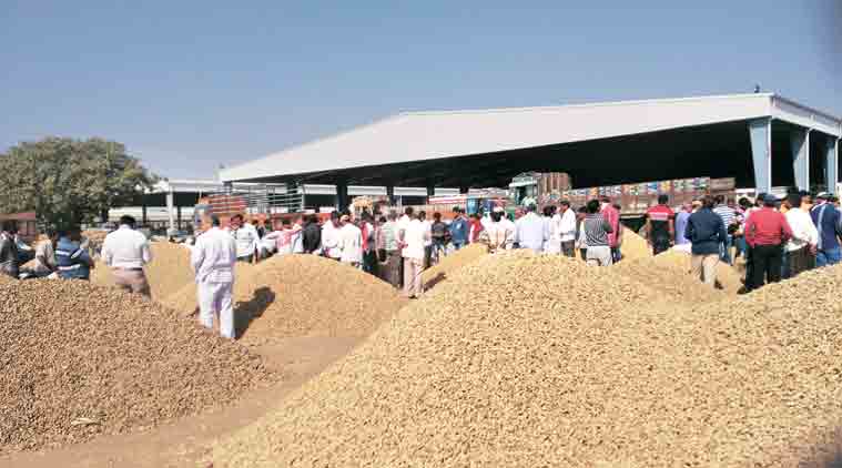 demonetisation, demonetisation effects,demonetisation poors, demonetisation gujarat, gujarat villages, currency demonetisation, cash, cashless economy, cash crunch, rs 500 notes ban, rs 1,000 notes ban, currency demonetisation, indian express news