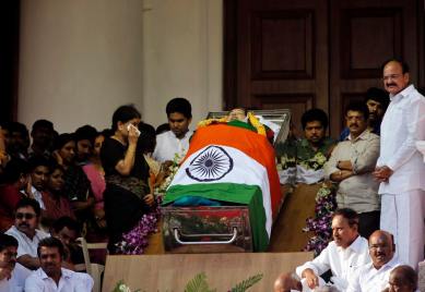 Jayalalithaa, jaya, amma, Jayalalithaa death, Jayalalitha, Jayalalitha death, jaya death, amma death, Jayalalitha funeral, jaya funeral, amma funeral, tamil nadu chief minister, tamil nadu news, tamil nadu, india news