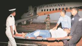 goa, delhi, goa airport, delhi airport, aircraft skidded, aircraft collission, jet airways, aviation safety norms, passengers safety, jet airways plane, goa plane skids, goa plane accident, jet airways plane accident, goa flight accident, dabolim airport accident, indian express news, india news