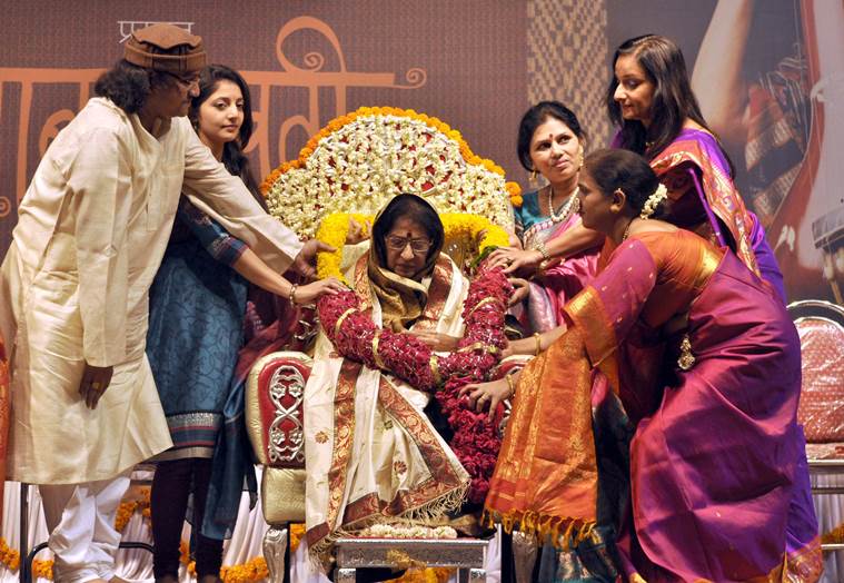 Indian classical singer Kishori Amonkar being felicitated at 'Gaansaraswati Mahotsav' at Ganesh Kala Krida Manch. (Source: Express photo by Shivakumar Swamy)