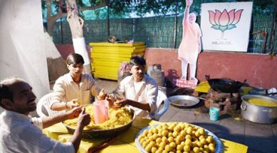 AAP, ladoos at ATMs, Demonetisation and Ladoos, Ladoos and Demoentisation news, Latest news, India news, National news, World news, BJP president Manoj Tiwari, AAP reaction to BJP ladoos, latest news, India news