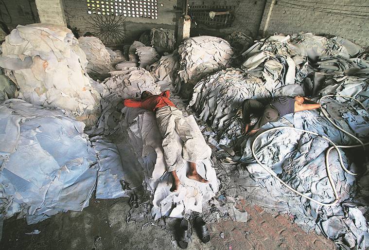 demonetisation, demonetisation effects, demonetisation impacts, demonetisation uttar pradesh, demonetisation leather industry, demonetisation effects on leather industry, kanpur, Unnao, PM Modi, narendra Modi, PM Modi demonetisation, demonetisation deadline, currency ban, currency ban effects, notes ban, demonetisation struggle, banks, Bank queues, ATm queues, Uttar Pradesh, india news, indian express news