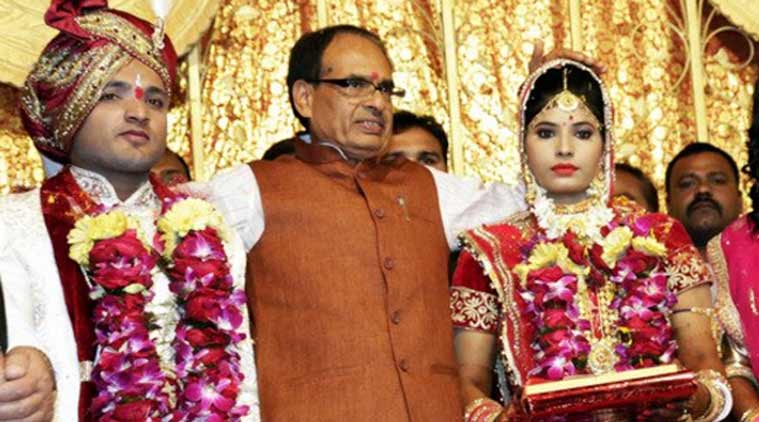 Shivraj Singh Chouhan Had The Best Wedding Gift For Deceased Constable s Daughter Trending 
