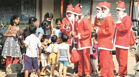 BMC’s Santas fan out with message of cleanliness | Mumbai News - The ...