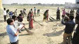 newetamain1-480 safai karamcharis, karamcharis, uttar pradesh government, uttar pradesh government jobs, uttar pradesh road cleaners, uttar pradesh news