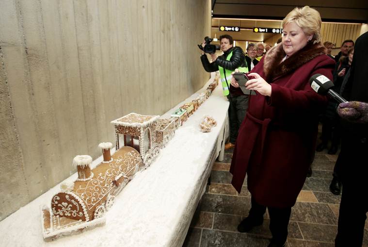 Christmas, christmas 2016, gingerbread, gingerbread houses, best gingerbread houses, 2016 best gingerbread houses, gingerbread history, christmas gingerbread origin, christmas food, christmas tradition, lifestyle news, latest news, indian express