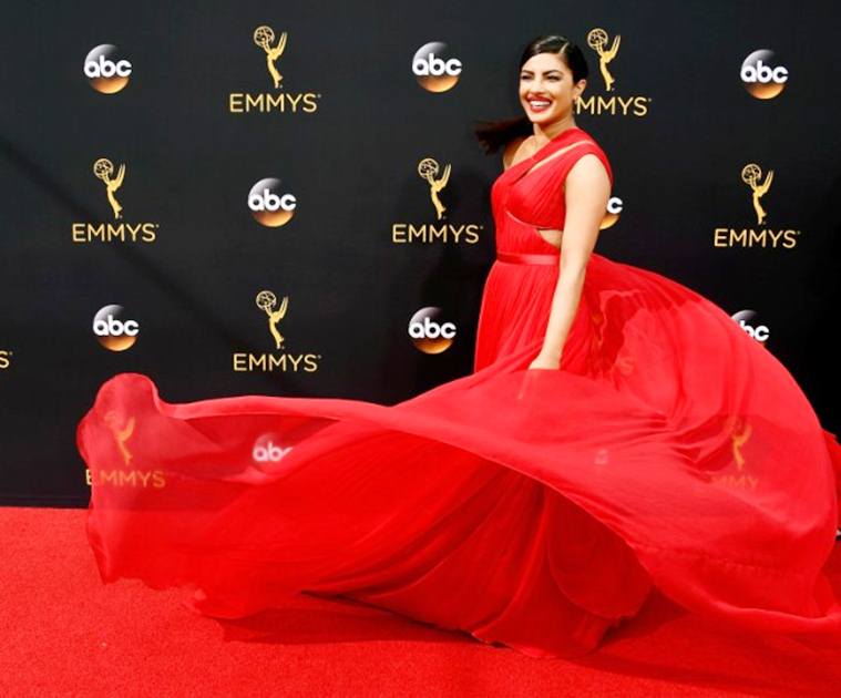 priyanka-chopra-red-carpet-91816-7-640x531