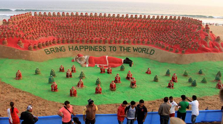 Sudarsan Pattnaik, Sand santas, sand santas record, Limca book of records, sand castles, 2012 Limca Book record, news, latest news, India news, national news