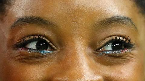 Why we can t maintain eye contact while talking decoded Life