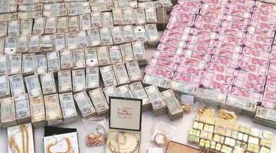 ludhiana, ludhiana cash seized, jeweller cash seized, jewellery shop unaccounted cash, ludhiana it raid, jewellery it raid, income tax raid, india news, khanna jewellers