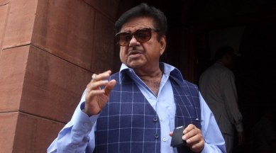 Shatughan sinha tweets, BJp leader shatrughan sinha