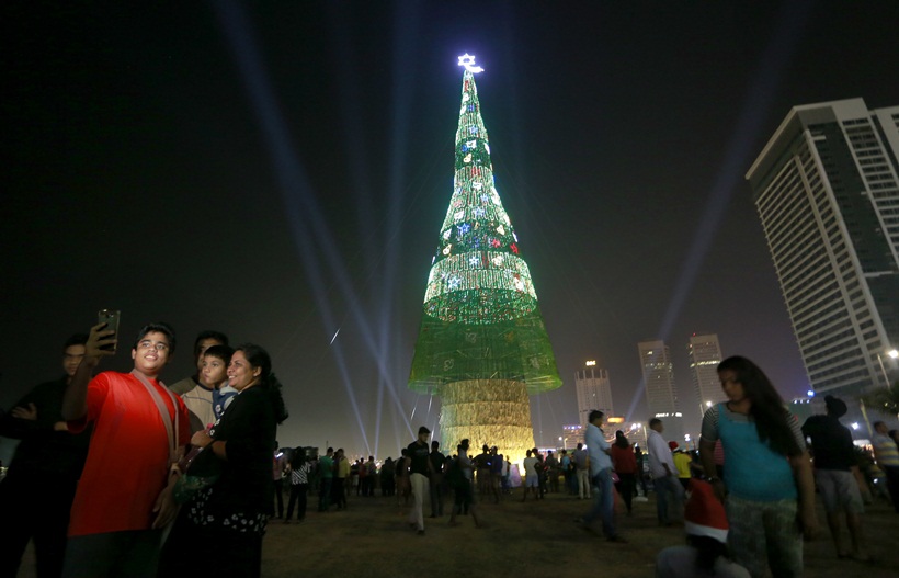 Christmas, Christmas 2016, merry christmas, x mas, x mas 2016, Merry Christmas 2016, Christmas celebrations, Christmas celebrations photos, Christmas photos, Christmas vatican, Christmas pictures, India Christmas, Pakistan Christmas, Iraq Christmas, china Christmas, indian express,