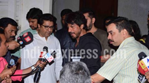 Shah Rukh Khan, Raj Thackeray, Shiv Sena, Raj Thackeray Shah rukh khan, Vellappally Natesan, Raees, Shah rukh khan Raees, Shah rukh khan meets Raj Thackeray, Malayala Manorama, Hindutva , CPM, Pakistan, Pakistani actress, Raees Pakistani Actress, Pak actor ban, Mahira Khan, Shah rukh Khan Mahira Khan, India news, indian express news,