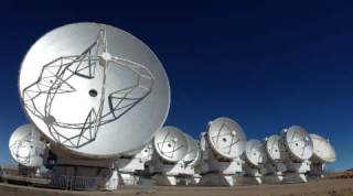 radio telescope, astronomers, dying star, end of Earth, L2 Puppis, evolution of sun, red giant star, stellar wind, white dwarf star, solar system, ALMA radio telescope, science, science news