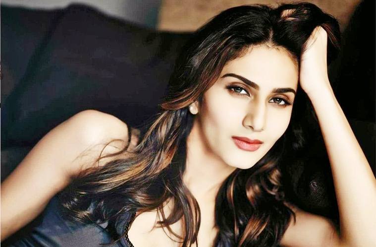 Vaani Kapoor Photos 50 Best Looking Hot And Beautiful Hq Photos Of Vaani Kapoor 