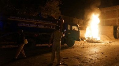 vadodara, gujarat, vadodara communal clash, vadodara riots, gujurat communal clash, vadodara bomb, india news